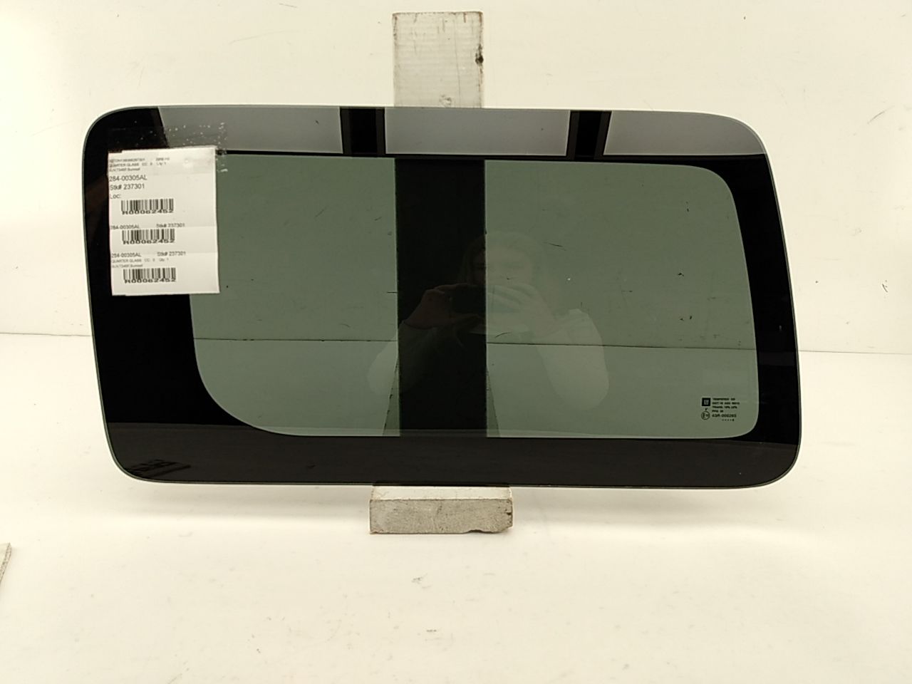 Hummer H3 Rear Left Quarter Glass