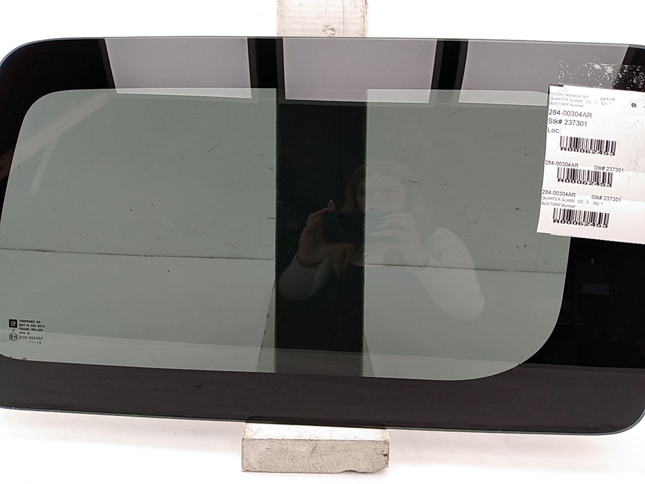 Hummer H3 Rear Right Quarter Glass