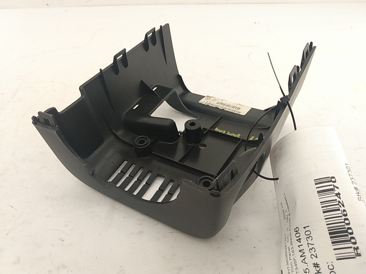 Hummer H3 Lower Steering Column Cover