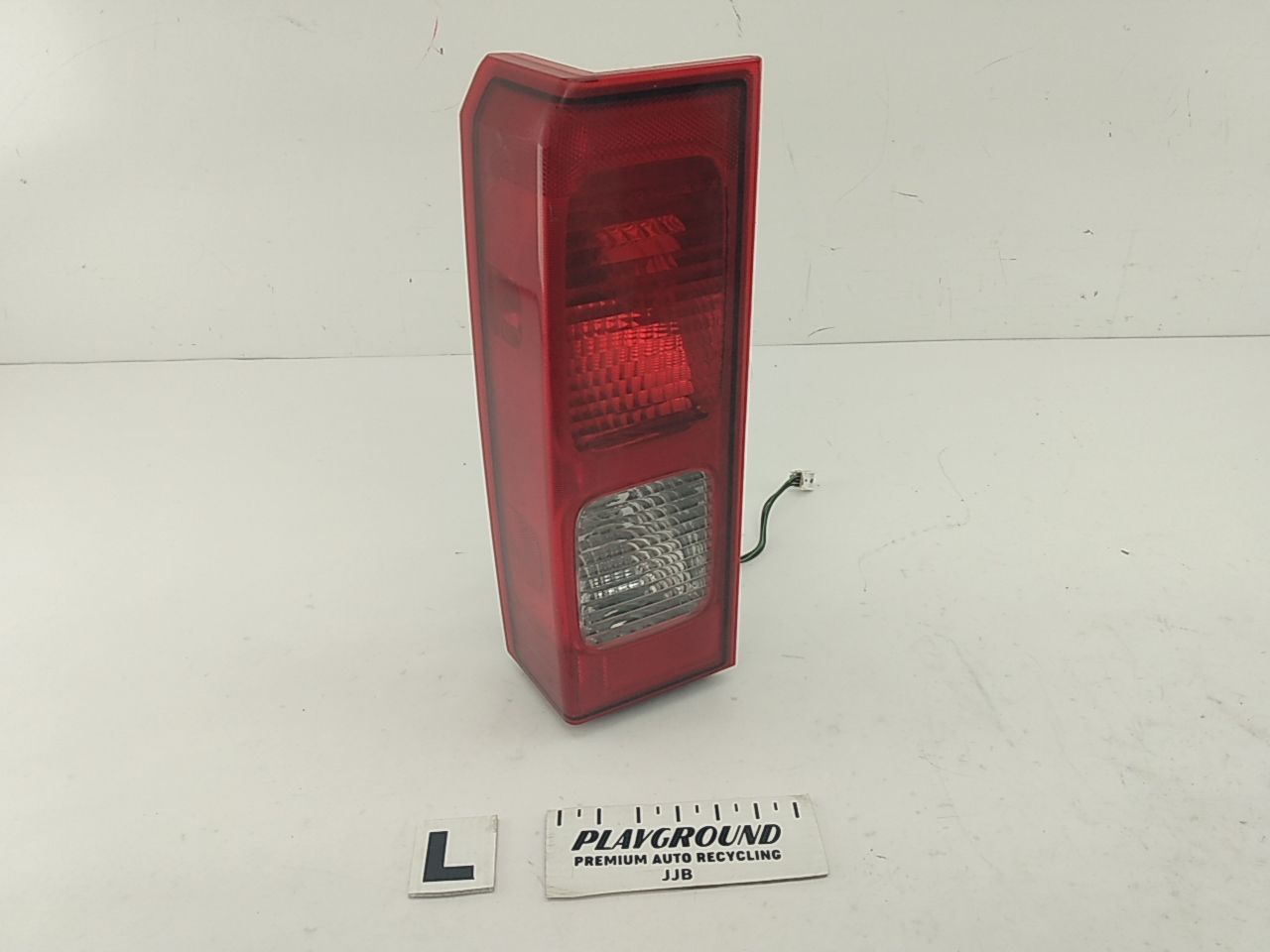 Hummer H3 Rear Left Tail Lamp Assembly