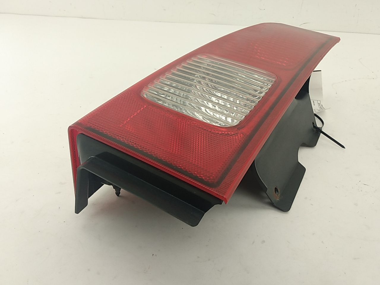 Hummer H3 Rear Left Tail Lamp Assembly - 0