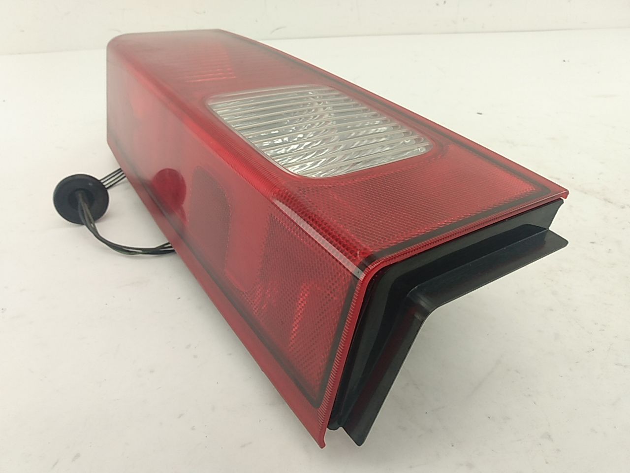 Hummer H3 Rear Left Tail Lamp Assembly