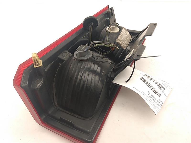 Hummer H3 Rear Left Tail Lamp Assembly