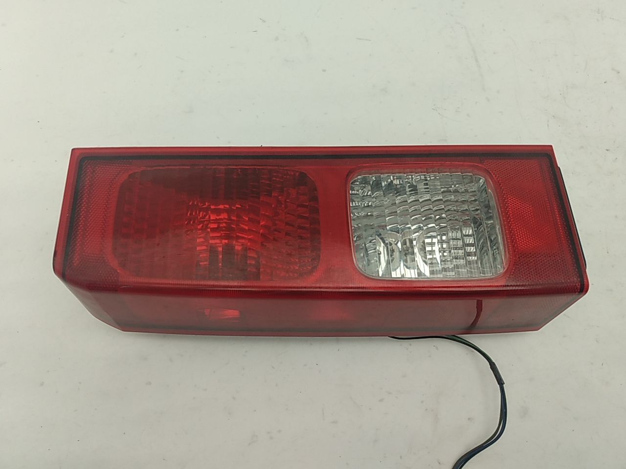 Hummer H3 Rear Left Tail Lamp Assembly