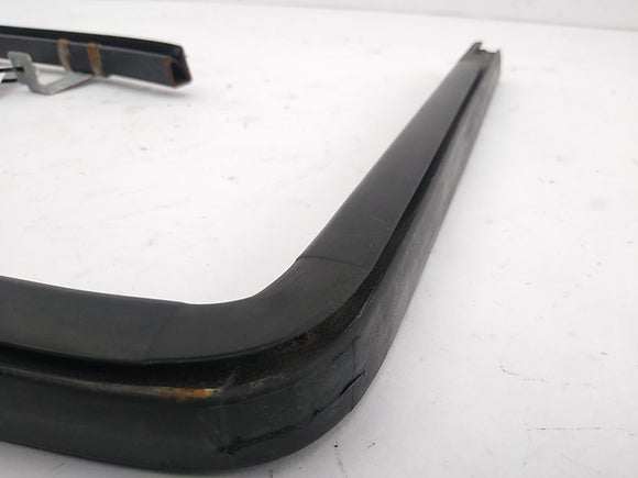 Hummer H3 Front Right Door Moulding