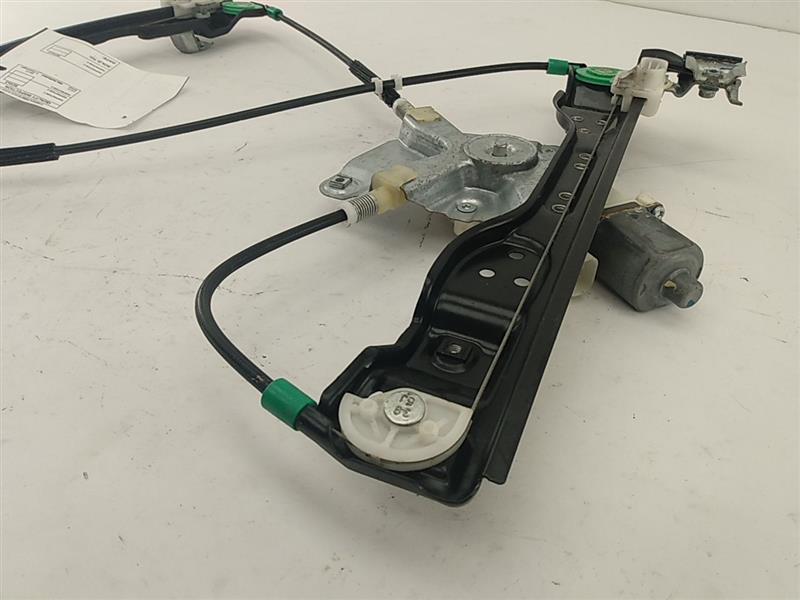 Hummer H3 Front Right Window Regulator