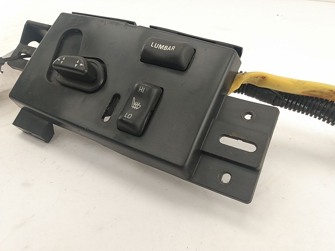 Hummer H3 Front Right Seat Switch Assembly - 0