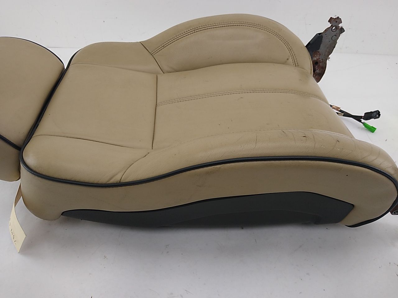 Hummer H3 Front Right Seat Back Rest