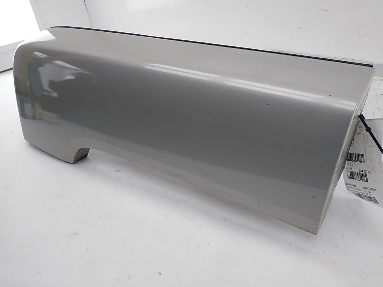 Hummer H3 Rear Right Quarter Moulding