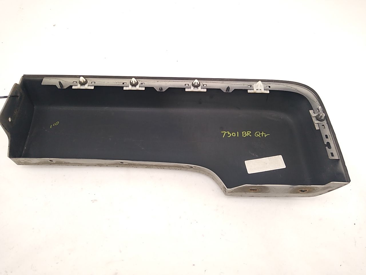 Hummer H3 Rear Right Quarter Moulding