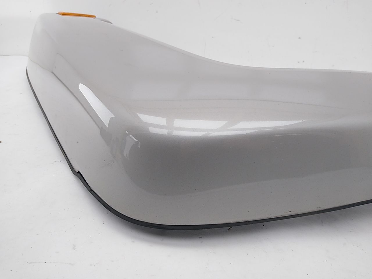 Hummer H3 Front Right Fender Moulding