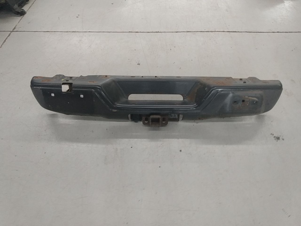 Hummer H3 Rear Bumper Assembly With Hitch