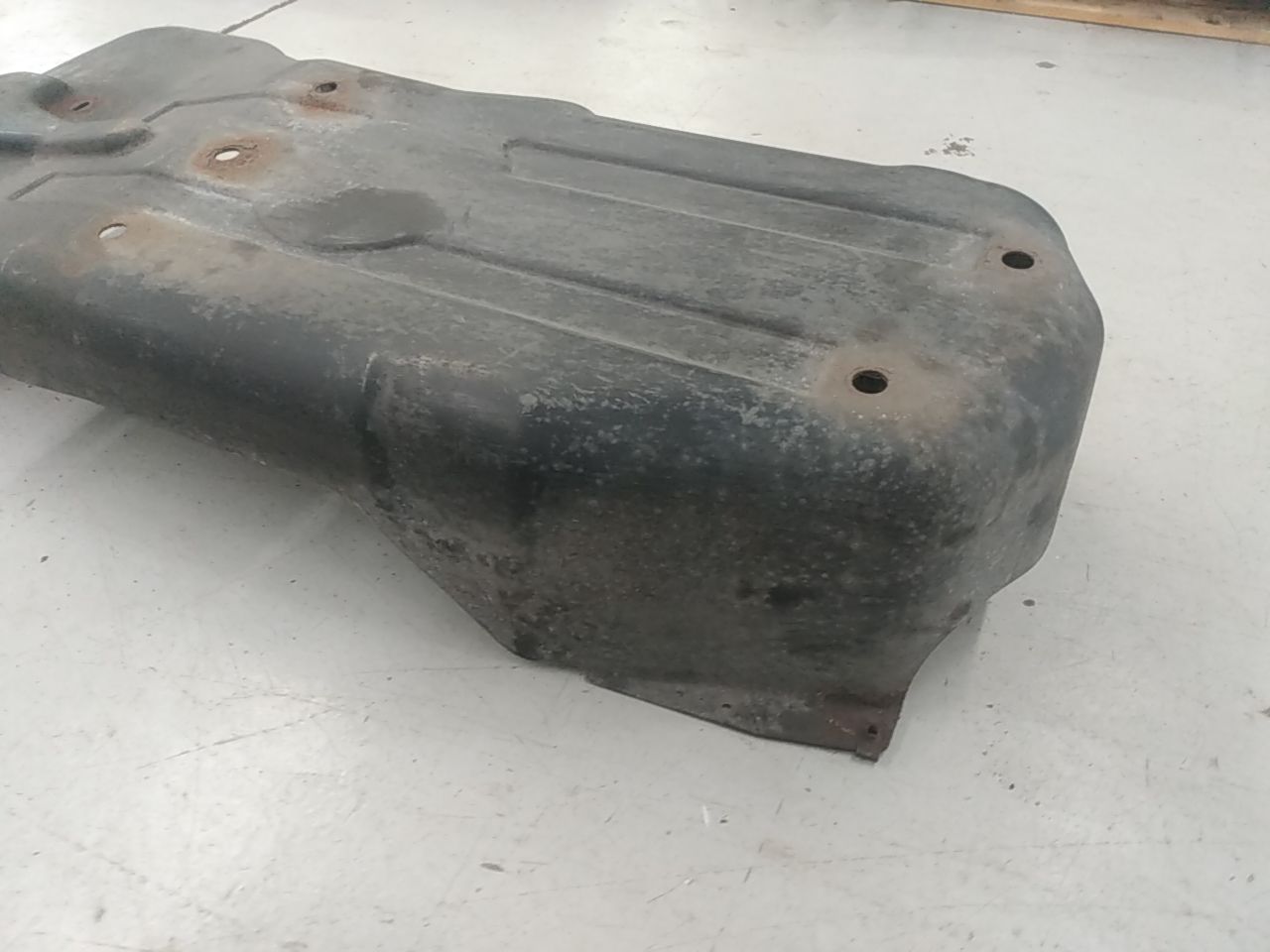 Hummer H3 Underbody Fuel Tank Skid Plate