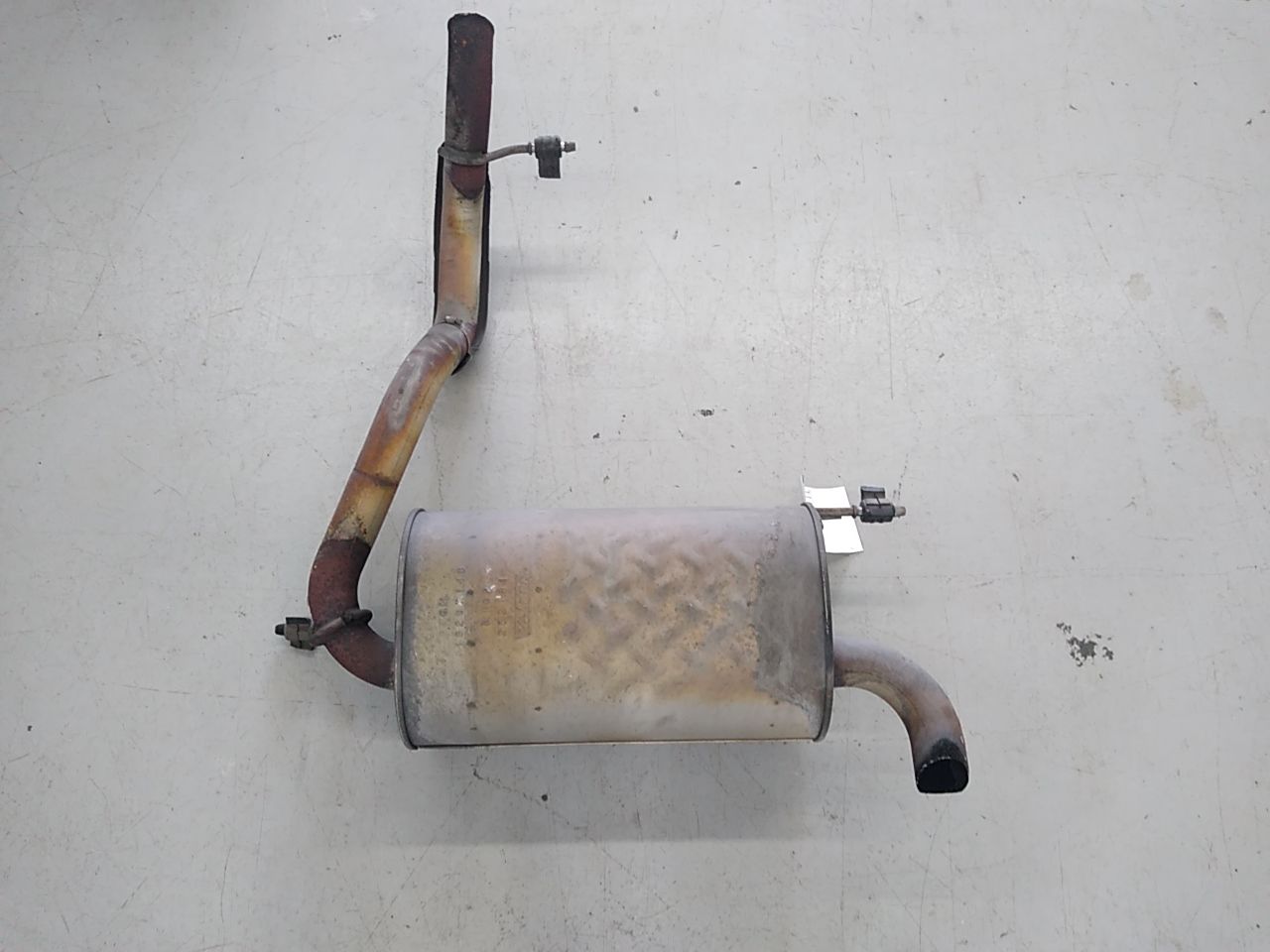 Hummer H3 Exhaust Pipe WIth Muffler