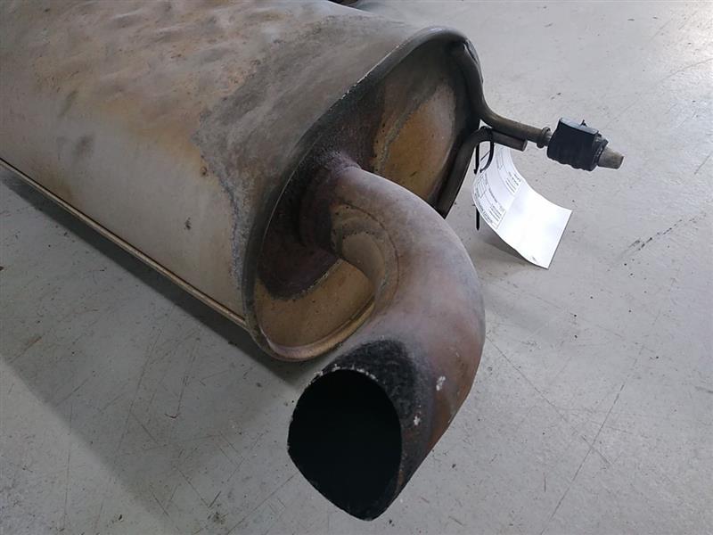 Hummer H3 Exhaust Pipe WIth Muffler