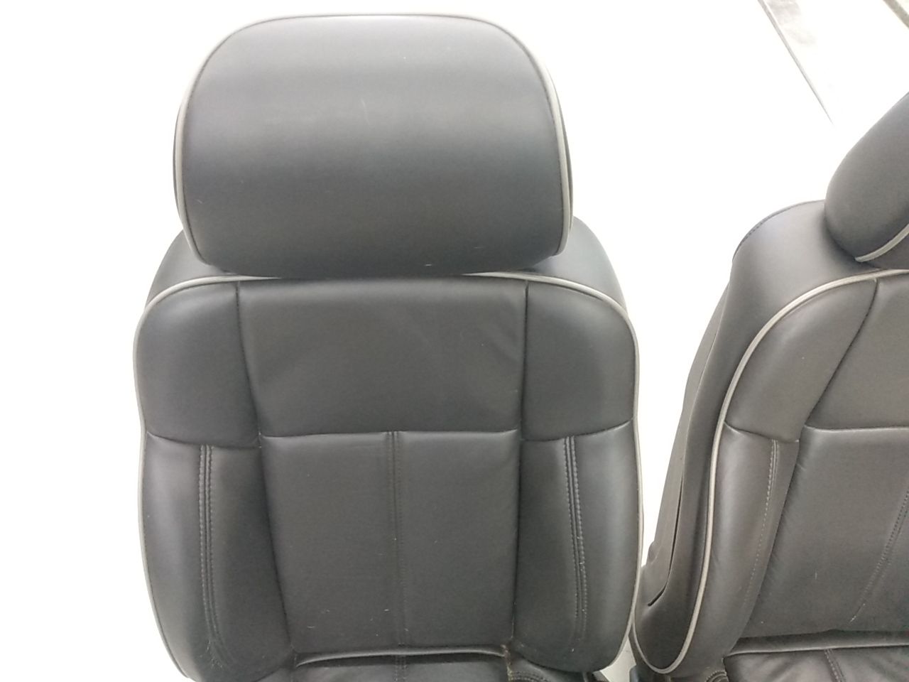 Hummer H3 Front Seat Set