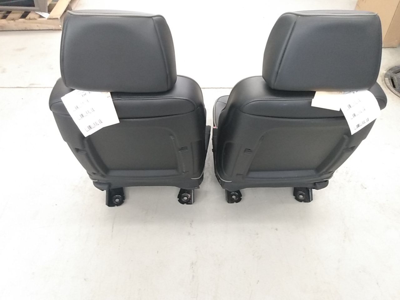 Hummer H3 Front Seat Set