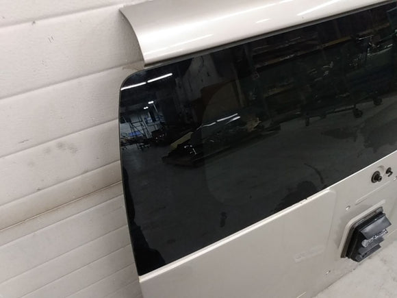 Hummer H3 Rear Tailgate Assembly with Glass
