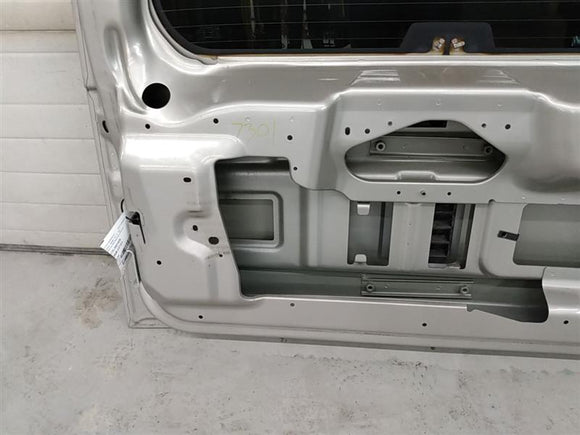 Hummer H3 Rear Tailgate Assembly with Glass