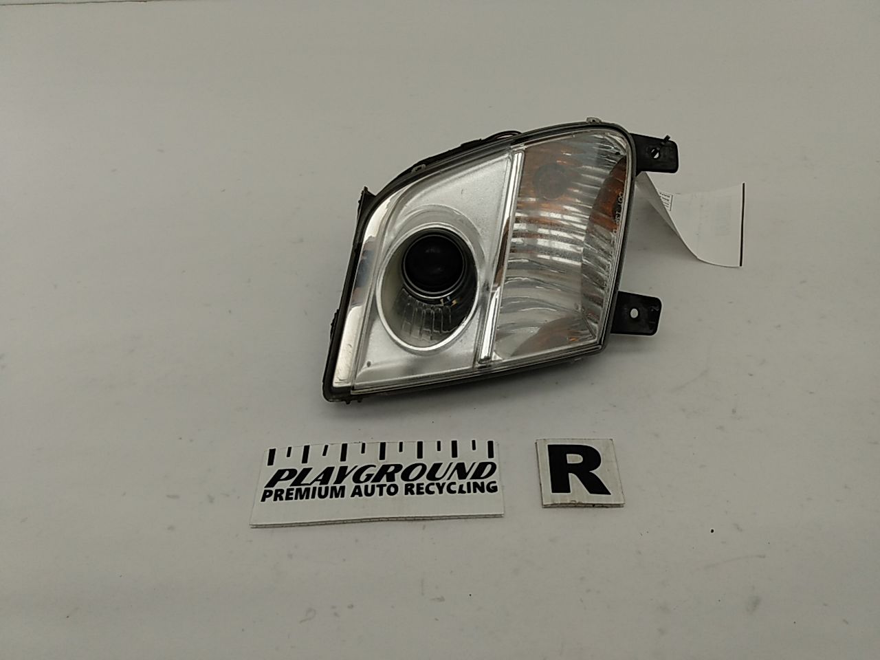 Saturn Sky Front Right Fog Light Turn Signal