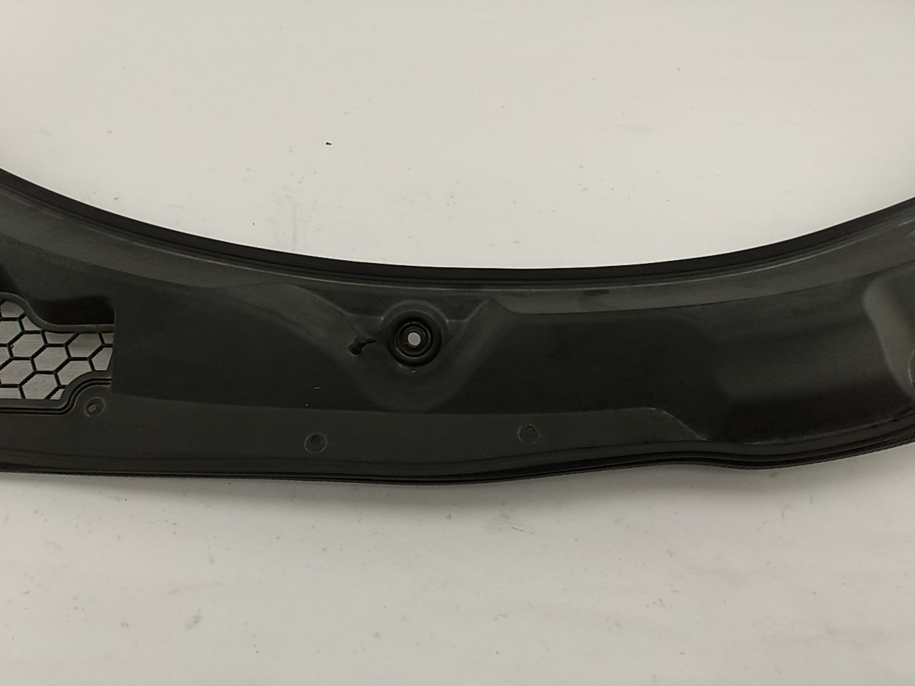 Saturn Sky Front Wiper Cowl