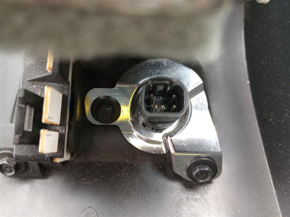 Saturn Sky Front Left Knee Bolster Trim Panel