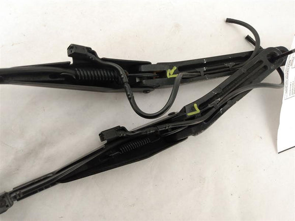 Saturn Sky Front Windshield Wiper Arm Set