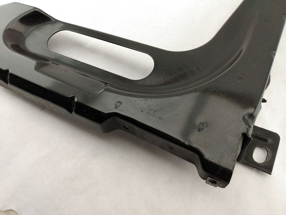 Saturn Sky Front Right Fender Inner Support Bracket