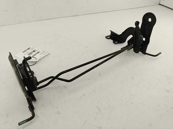 Saturn Sky Rear Trunk Hinge Assembly