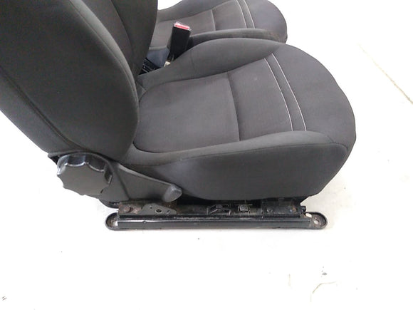 Saturn Sky Pair of Front Seats