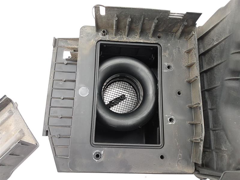 Volvo C30 Air Filter Housing W/ Mass Airflow Sensor