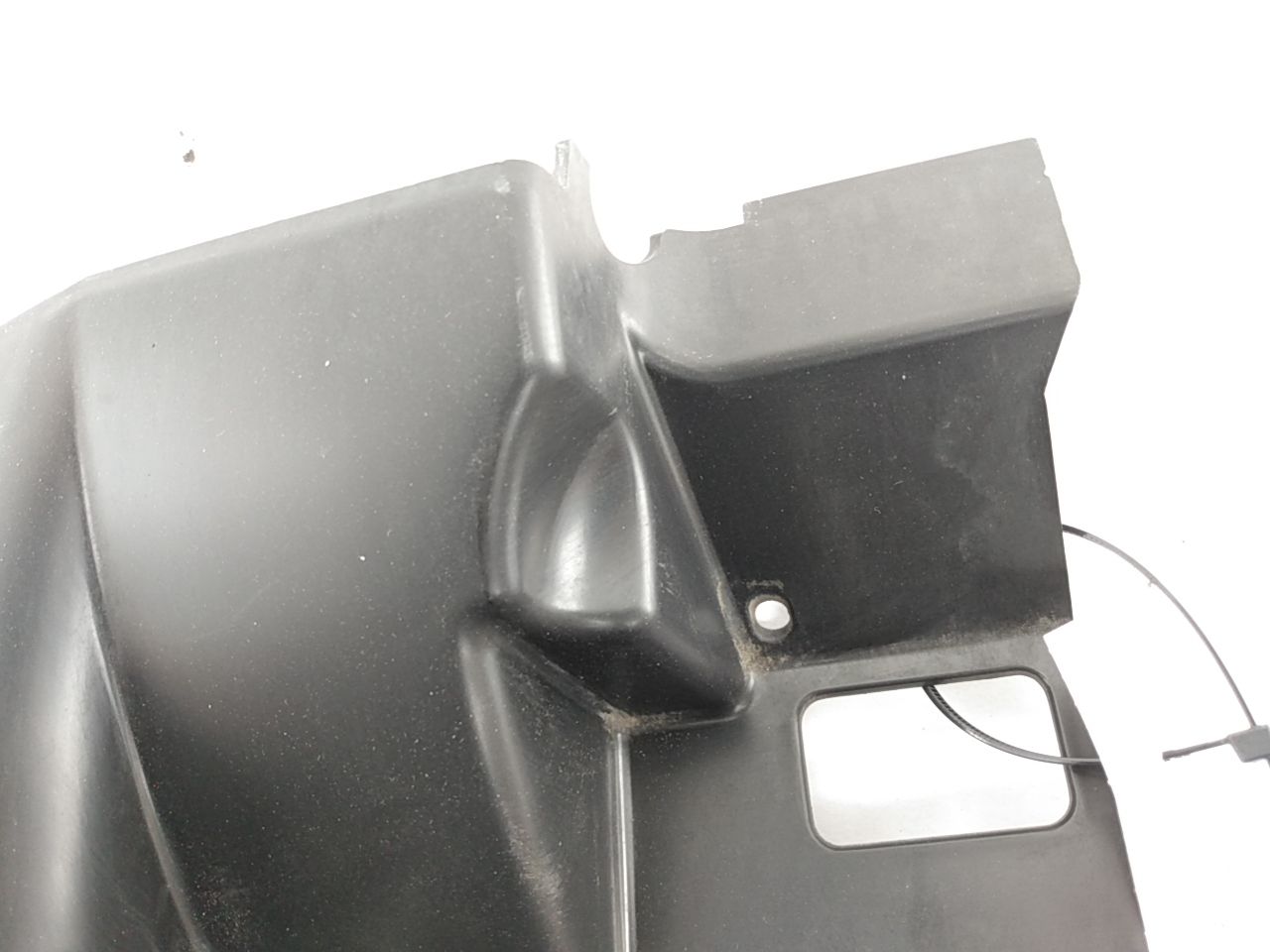 Volvo C30 Front Left Air Guide Panel