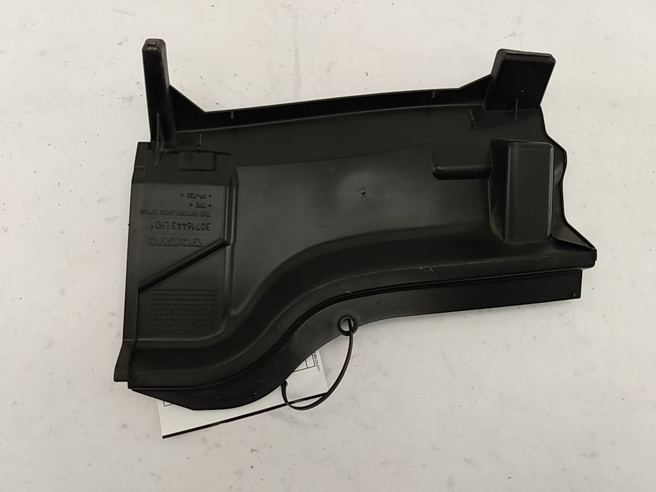 Volvo C30 Front Right Air Guide Panel - 0