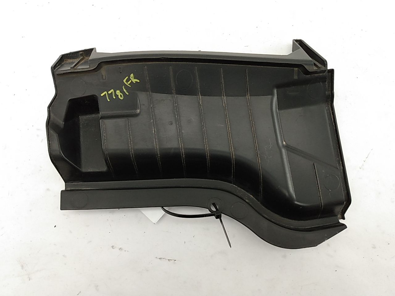 Volvo C30 Front Right Air Guide Panel