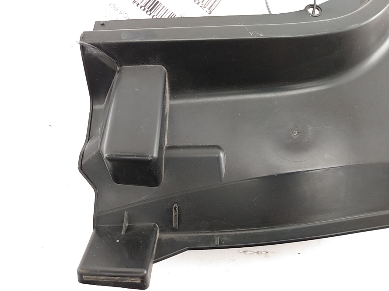 Volvo C30 Front Right Air Guide Panel