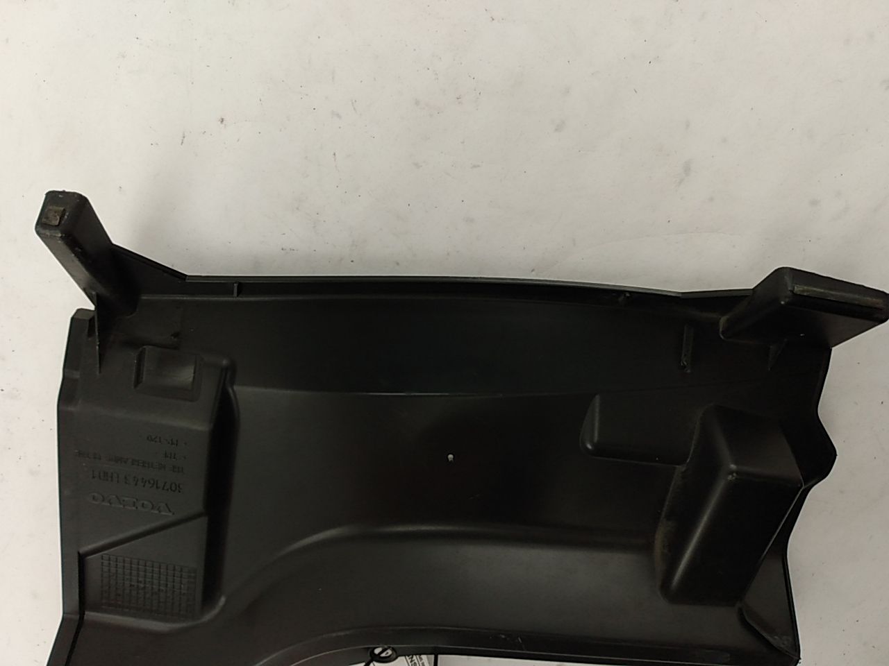 Volvo C30 Front Right Air Guide Panel