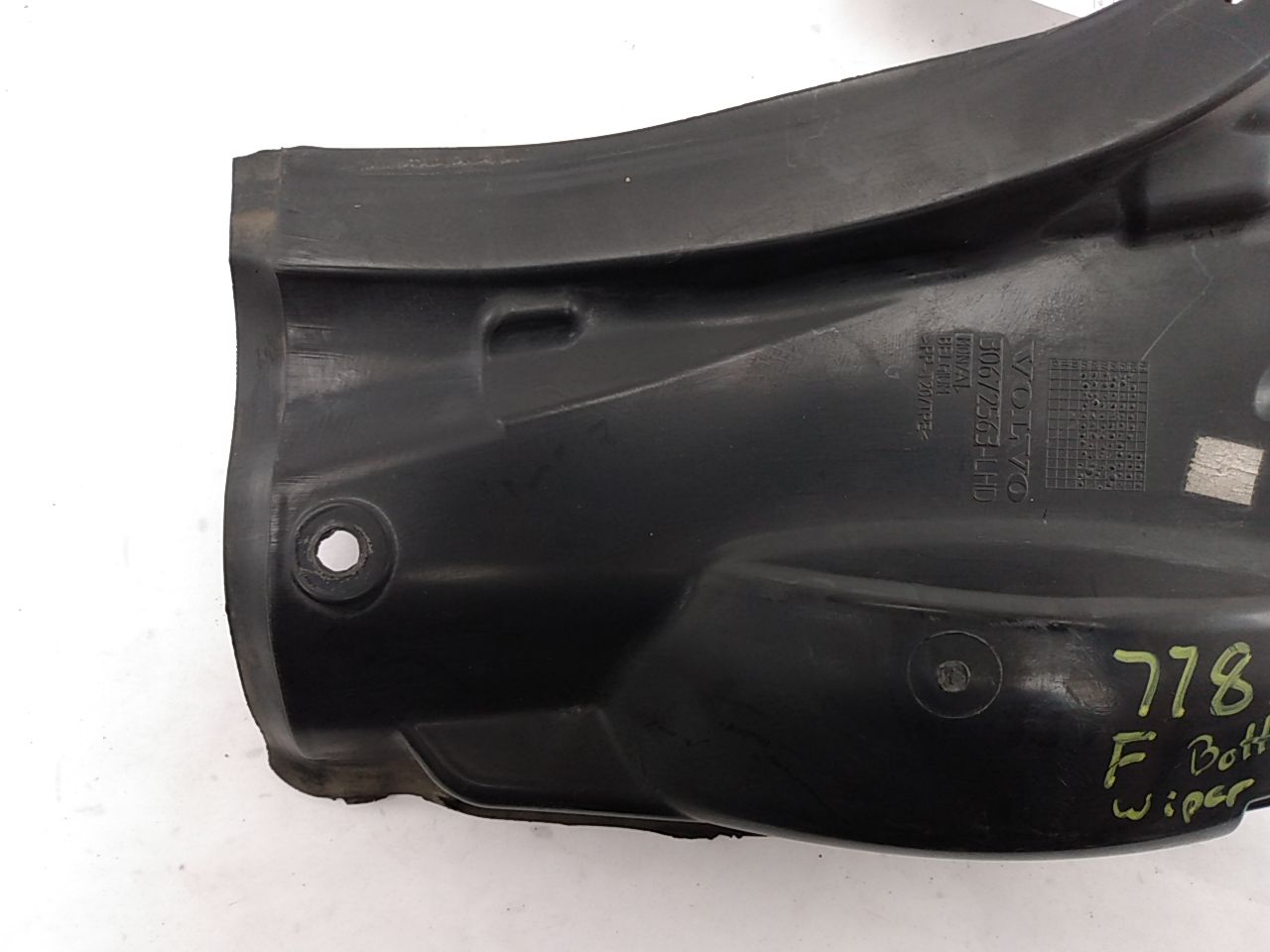 Volvo C30 Lower Wiper Cover