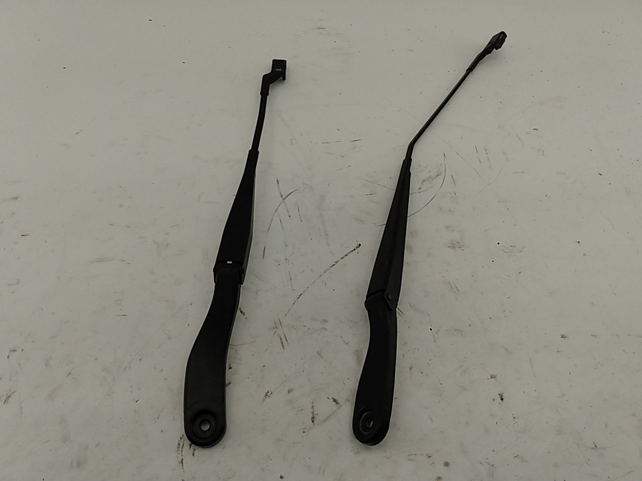 Volvo C30 Front Wiper Arm Set - 0