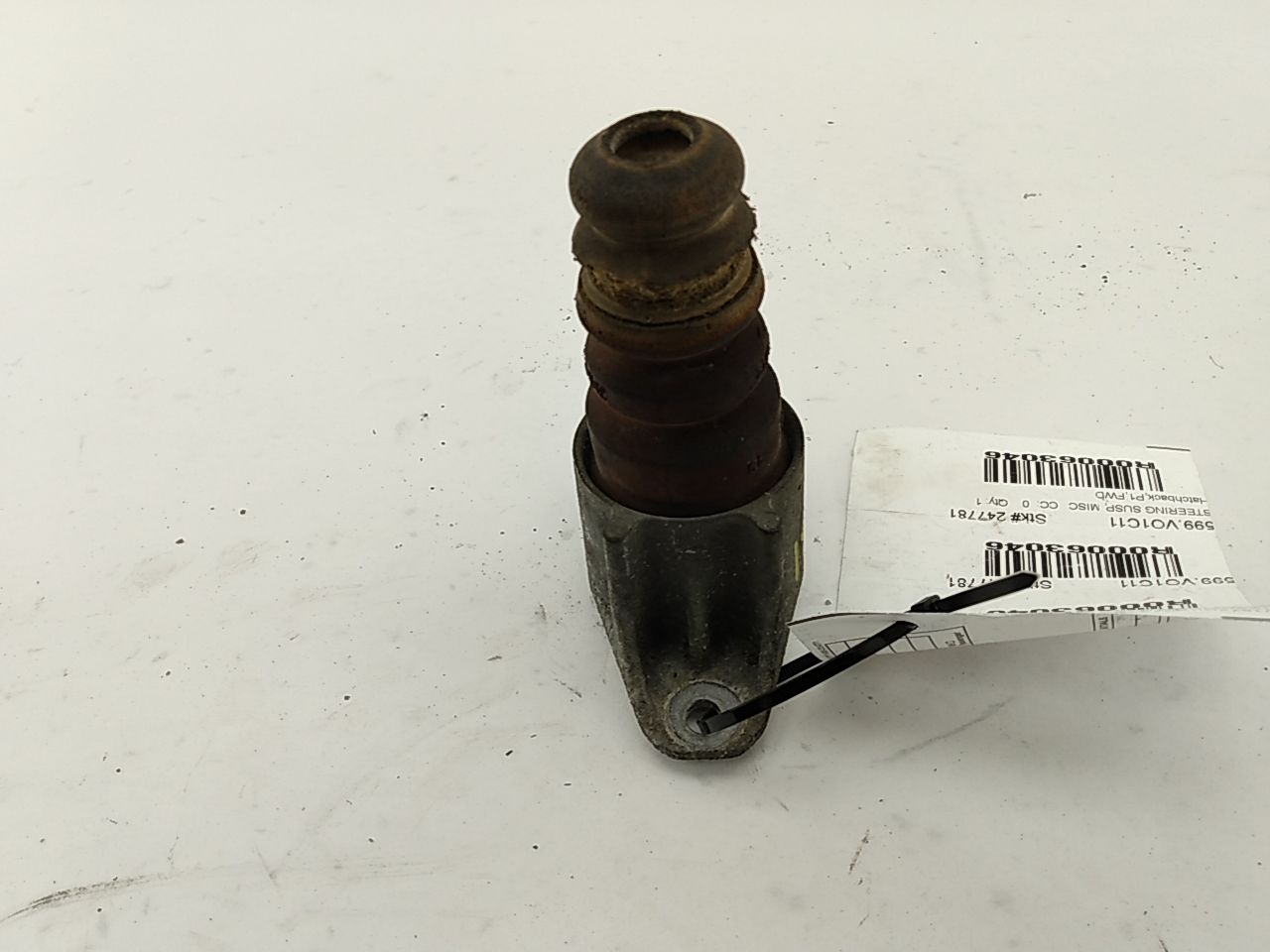 Volvo C30 Rear Left Shock Mount