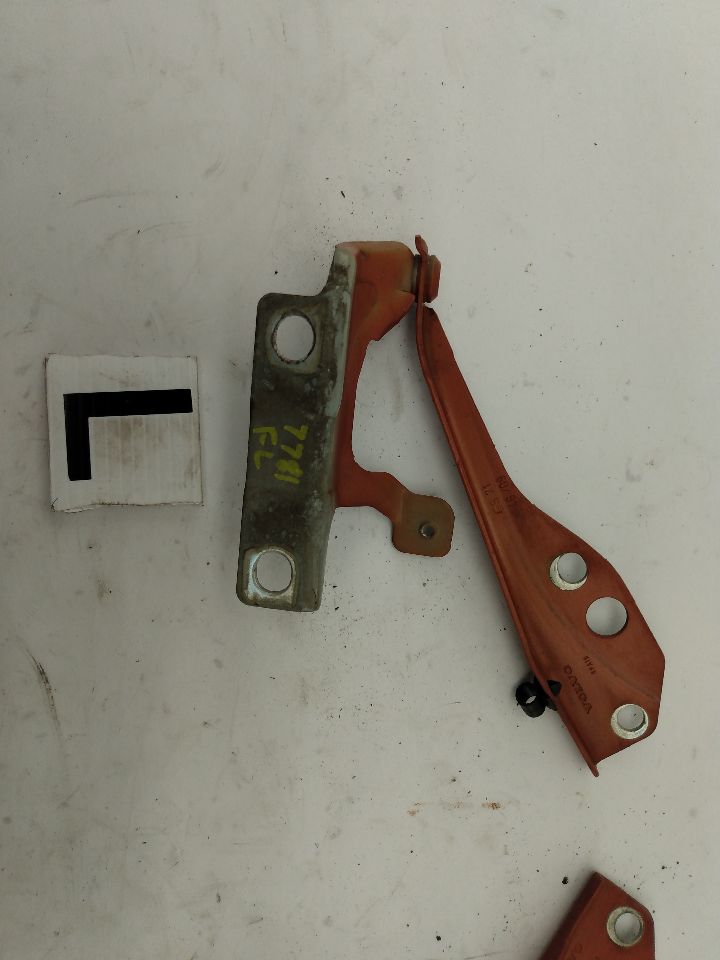 Volvo C30 Hood Hinge Set - 0