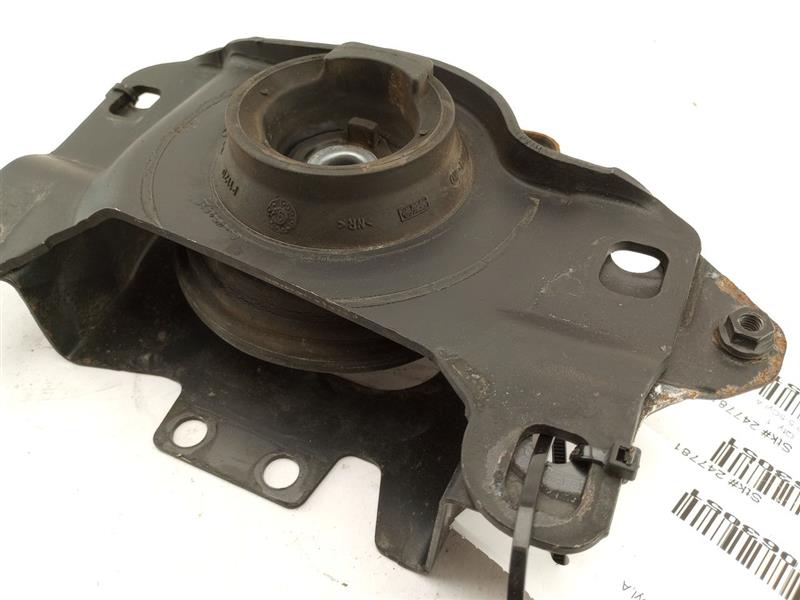 Volvo C30 Left Side Transmission Mount - 0