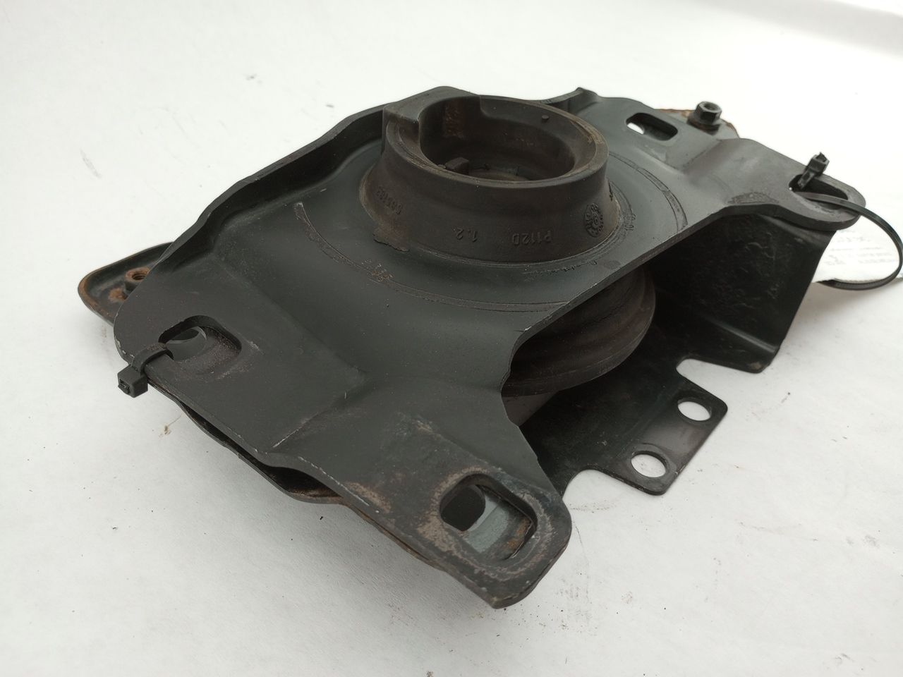 Volvo C30 Left Side Transmission Mount