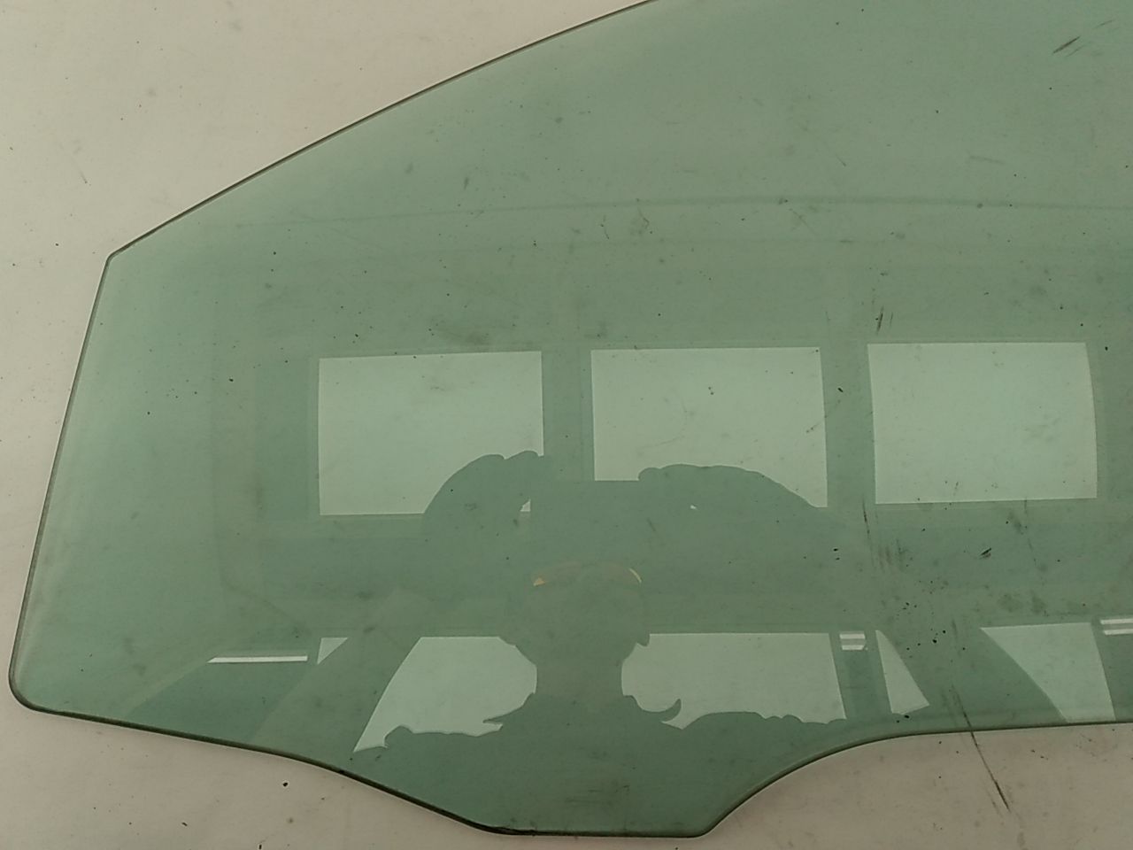 Volvo C30 Front Left Door Glass