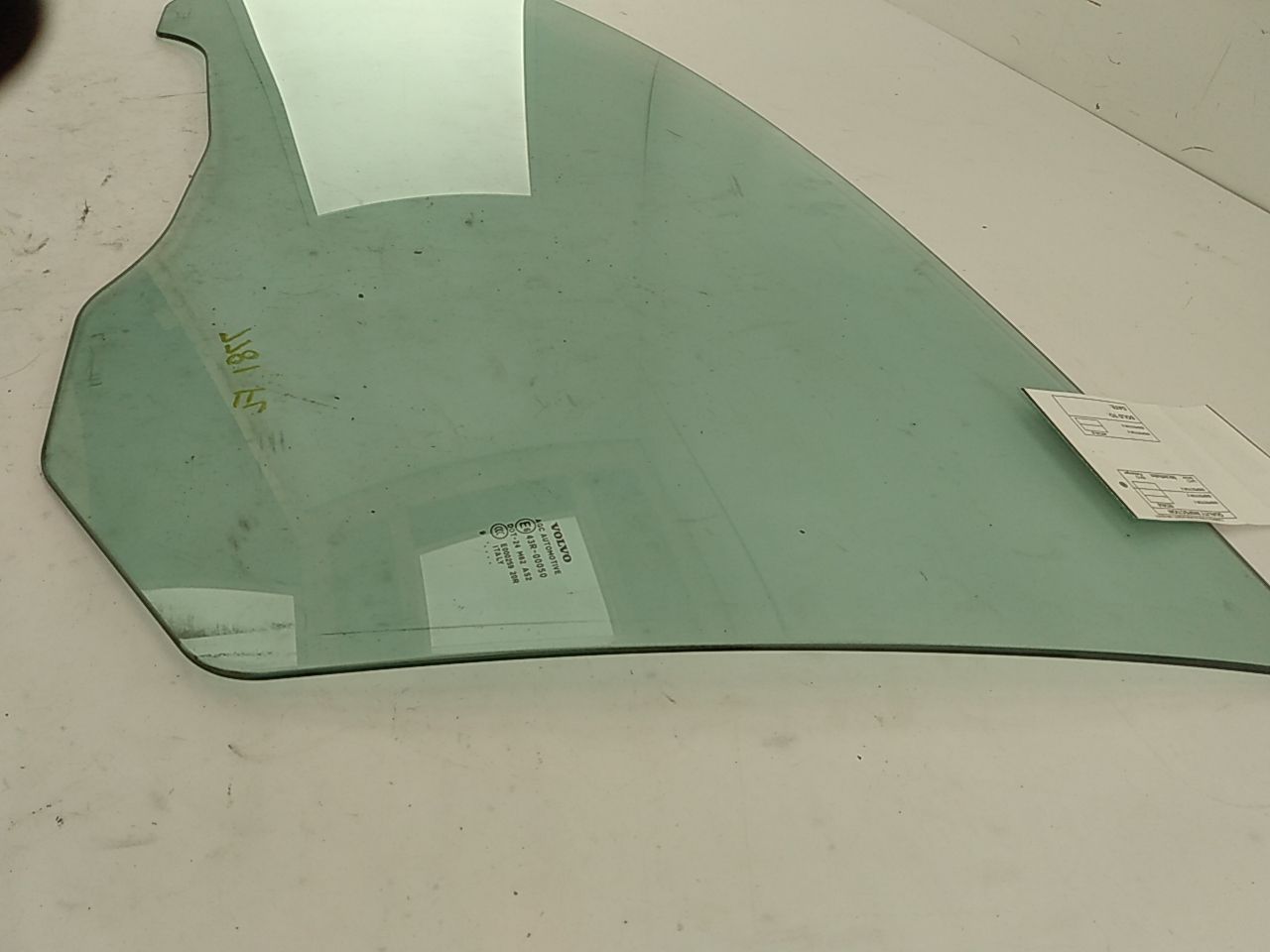 Volvo C30 Front Left Door Glass