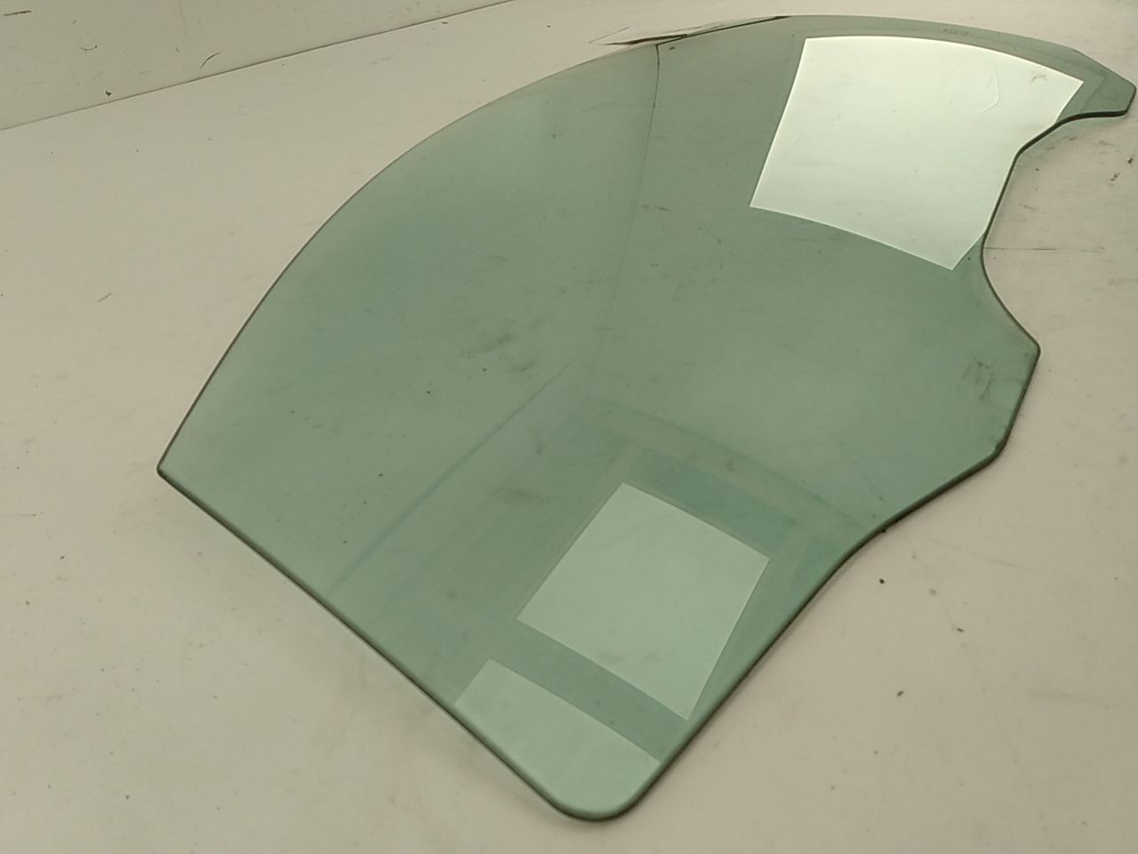 Volvo C30 Front Left Door Glass