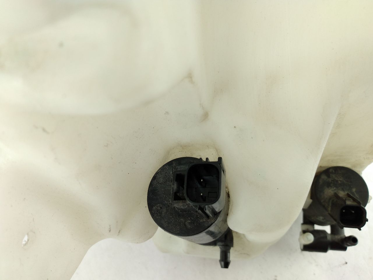 Volvo C30 Washer Fluid Reservoir