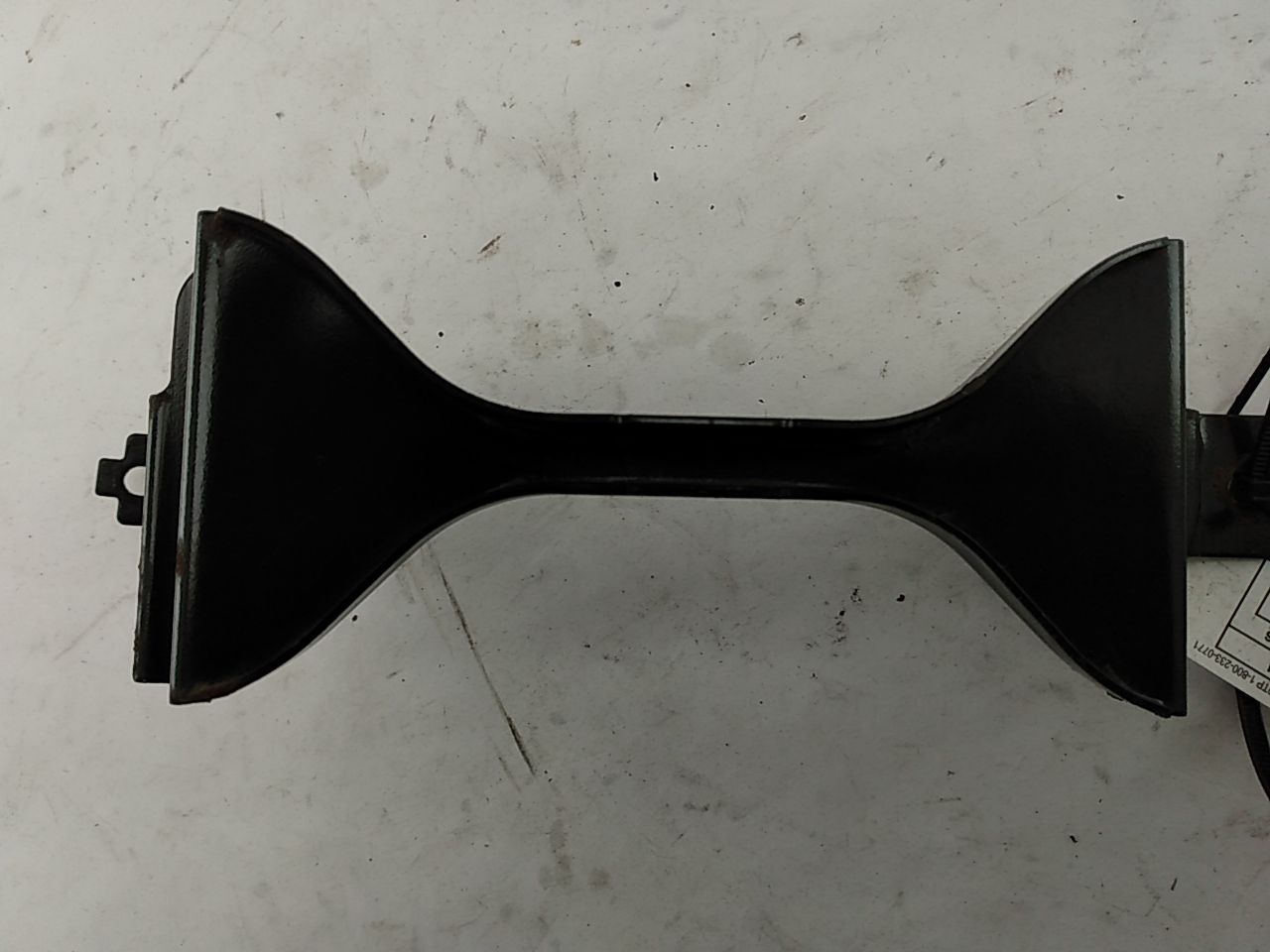 Volvo C30 Battery Hold Down Bracket