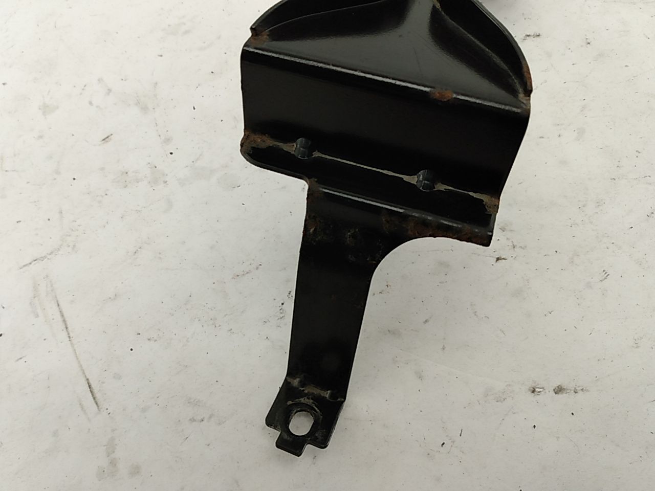 Volvo C30 Battery Hold Down Bracket