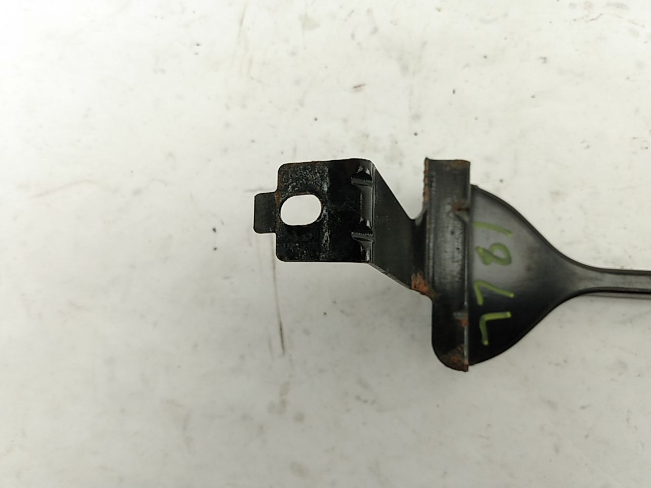 Volvo C30 Battery Hold Down Bracket