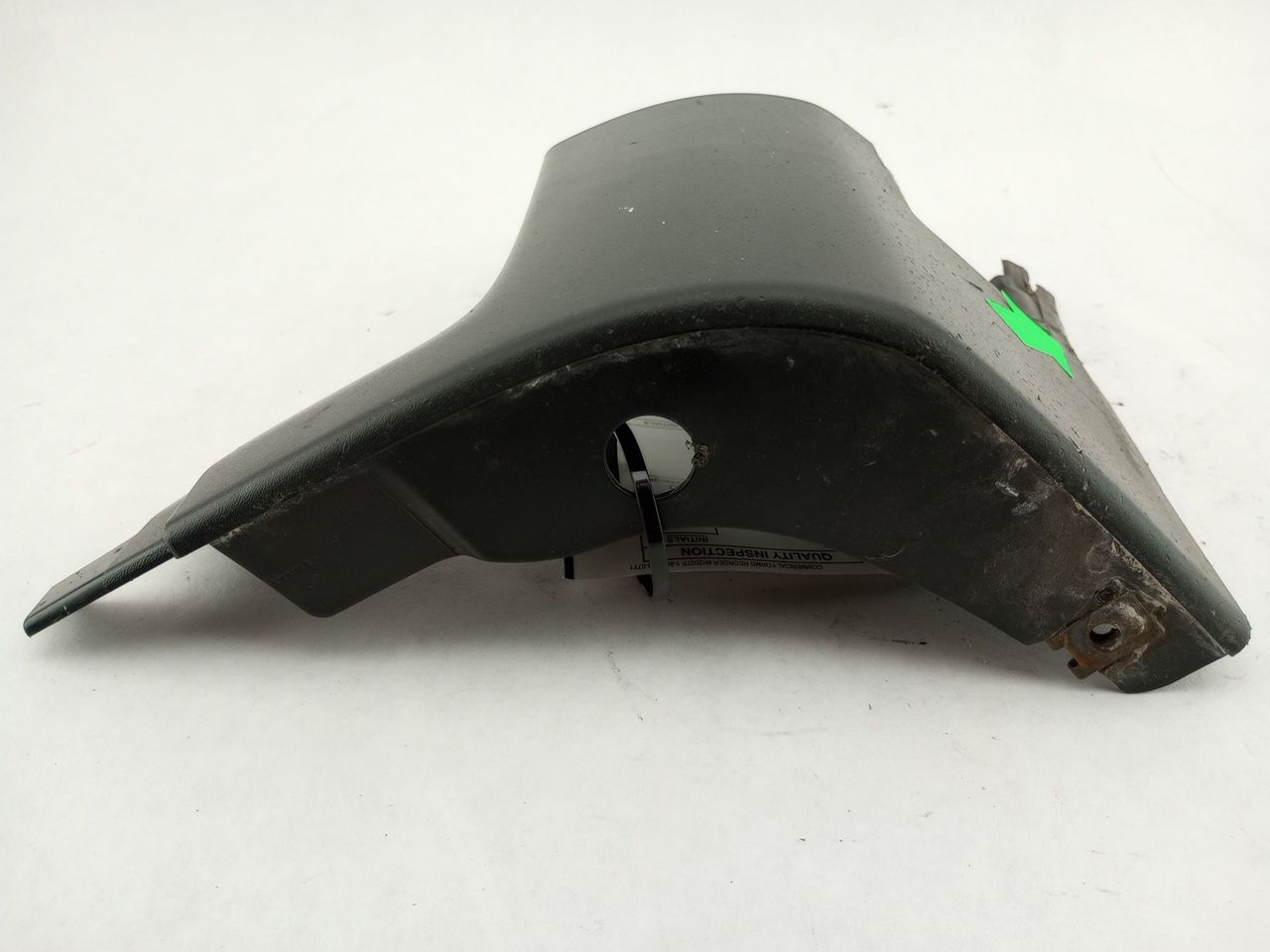 Volvo C30 Front Left Skirt End Cap